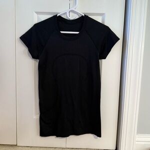lululemon swiftly tech short sleeve *hip length